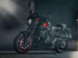 SUZUKI GSX-8 TT / LEASING NUR 175€ IM MONAT