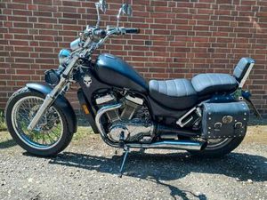 SUZUKI VS 750 INTRUDER