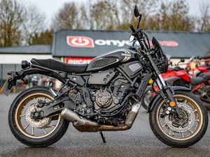 YAMAHA XSR700 689 CC