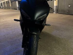 HONDA CBR 650R 2025|A2 48 PS| 3.000KM|1.HAND|ORIGINAL ZUBEHÖR
