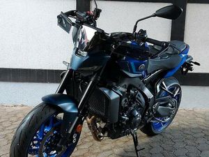 YAMAHA MT-09 Y-AMT | VIEL ZUBEHÖR | NUR 1535 KM