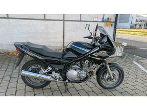 YAMAHA XJ900 4KM