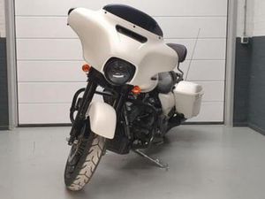HARLEY-DAVIDSON FLHXS STREET GLIDE SPECIAL 107 HARLEY-DAVIDS — MOTOREN | HARLEY-DAVIDSON — MARKTPLAATS