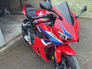 HONDA CBR 650 R