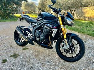 TRIUMPH SPEED TRIPLE 1200 RS