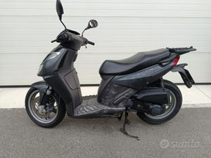 APRILIA SPORTCITY 200