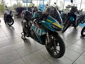 CFMOTO 300 SR DPH NÁJEZD 500 KM JEŠTĚ BEZ REGISTRACE