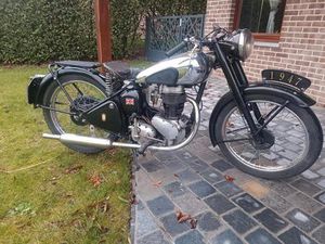 ② MOTO BSA 250 CC MODÈLE C11 DE 1946 CADRE RIGIDE IMMATRICULÉ