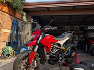 DUCATI HYPERSTRADA 939