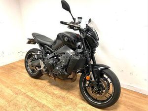 YAMAHA - MT 09