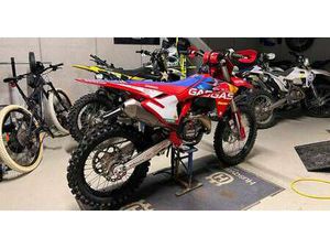 450F