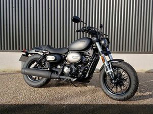 HYOSUNG BOBBER GV 125 S-EVO