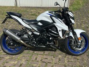 SUZUKI GSX S 750