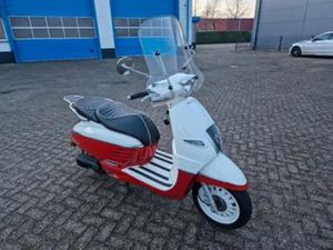 HANDELSPRIJS : PEUGEOT DJANGO EFI BROMSCOOTER 2023 INJECTIE — SCOOTERS | PEUGEOT — MARKTPLAATS