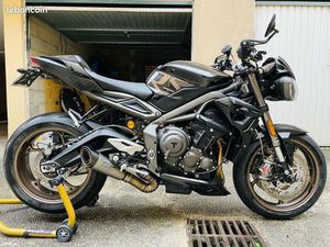 TRIUMPH STREET TRIPLE 765 RS 2023