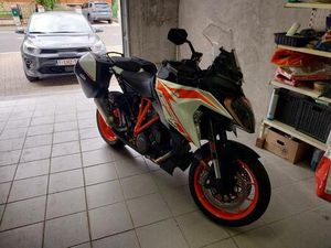 ② KTM 2020 SUPER DUKE GT 2020 FULL OPTIONS..