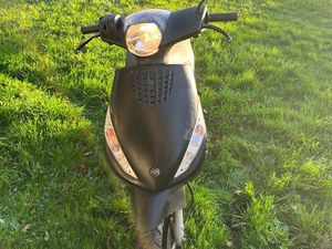 PIAGGIO ZIP 50 – EURO 5 – 2021 – BON ÉTAT