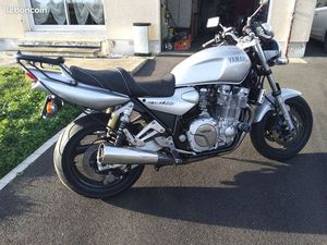 MOTO YAMAHA 1300 XJR