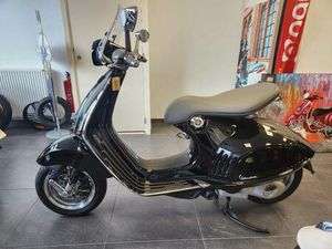 ② VESPA 946 125 NIEUW 0KM
