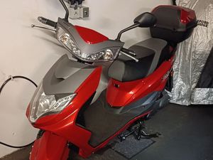 FUTURA EAGLE ELEKTROROLLER (NEUWERTIG) 50KM/H