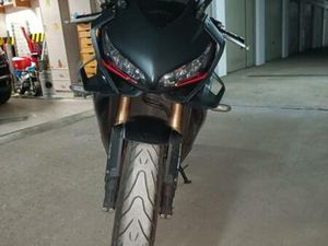 HONDA - CBR650R