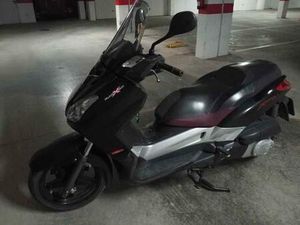YAMAHA - XMAX 250 BLACK EDITION