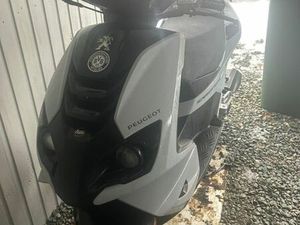 PEUGEOT SPEEDFIGHT4 WIE NEU !!