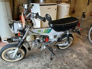② MOTO DAX 125 CC ET