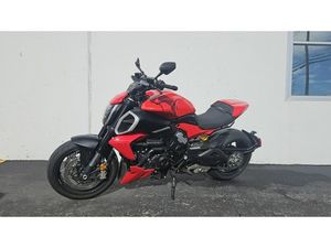 2024 DUCATI DIAVEL V4