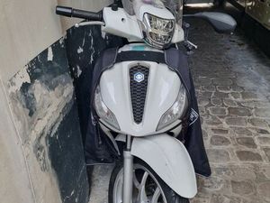 SCOOTER 125 PIAGGIO MEDLEY TRÈS BON ÉTAT