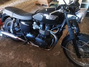 TRIUMPH BONNEVILLE SE