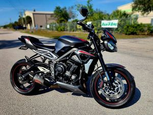 2022 TRIUMPH STREET TRIPLE 765RS