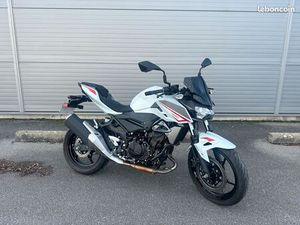 KAWASAKI Z400 3140 KM, GARANTIE CONSTRUCTEUR 11/2027