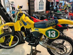 SUZUKI 250 RM 1983