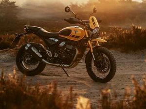 TRIUMPH SCRAMBLER 400 XC - SKLADEM