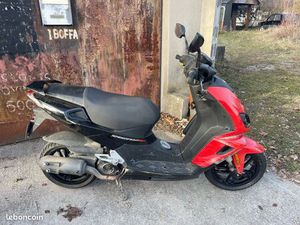 SCOOTER PEUGEOT SPEEDFIGHT 4