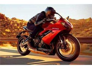 TRIUMPH DAYTONA 660 OBJEDNÁVKA - SLEVA 20.000,- KČ