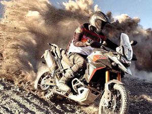 TRIUMPH NEW TIGER 900 RALLY PRO - OBEJDNÁVKA - SLEVA 35.000 KČ