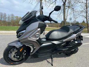 QJ MOTOR FORT 4.0 KONEKTIVITA CHYTRÉHO TELEFONU + NAVIGACE