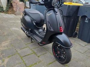 VESPA SPRINT S PIAGGIO 50CC - MAT ZWART — SCOOTERS | VESPA — MARKTPLAATS