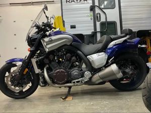 YAMAHA VMAX 1700 CC 200 HP 2016
