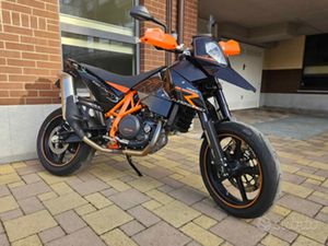 SUPER MOTARD KTM 690 R