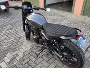 ROYAL ENFIELD HUNTER 350