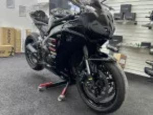 HONDA CBR 1000 RR FIREBLADE RACER