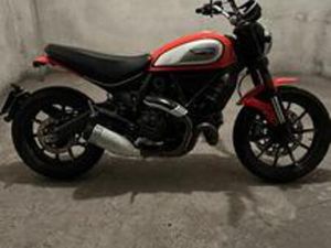 DUCATI SCRAMBLER 800 ICON