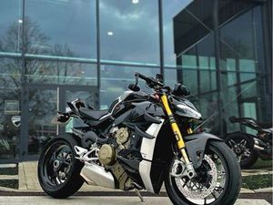 DUCATI STREETFIGHTER V4 S DARK