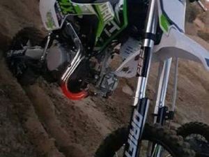 DIRT BIKE 140 CC 2025