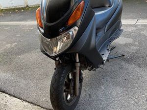 SCOOTER 125 CC SUZUKI BURGMAN 2003 À FINIR DE RESTAURER