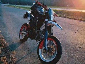 HUSQVARNA SMR 610 SUMO/SUPERMOTO