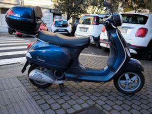 VESPA BLU METALLIZZATA LX 150
